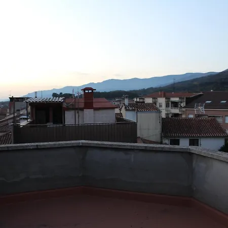 El Laurel Apartment *